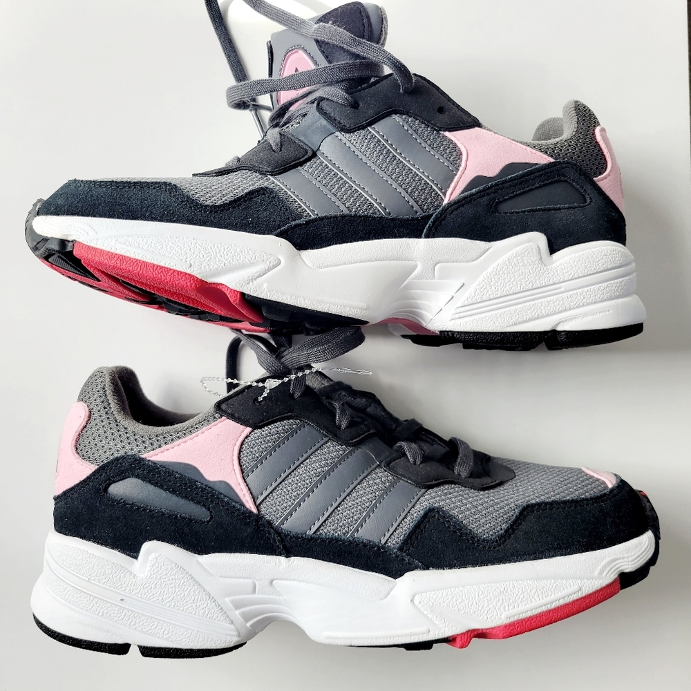 New Adidas Falcon Grey/Pink
